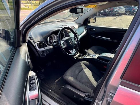 Used 2017 Dodge Journey SXT w/ Premium Group FWD image 6