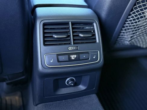 Used 2018 Audi A4 2.0T allroad Premium Plus w/ Premium Plus Package image 44