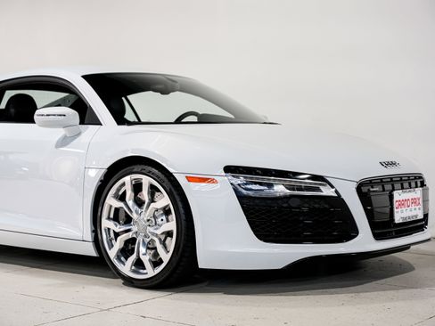 Used 2014 Audi R8 V8 image 36