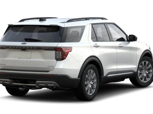 New 2025 Ford Explorer Active w/ Active Comfort Package image 3