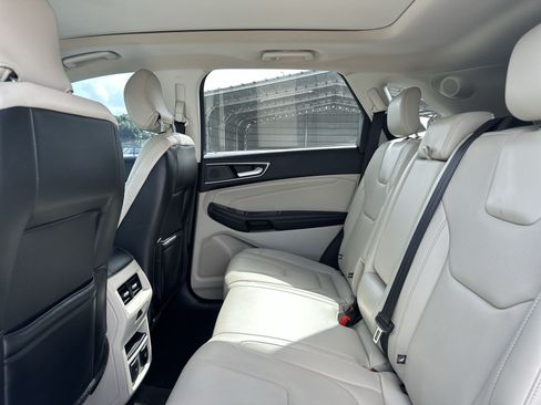 Used 2019 Ford Edge Titanium w/ Equipment Group 301A FWD image 23