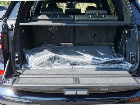 New 2026 BMW X7 M60i w/ Executive Package image 7