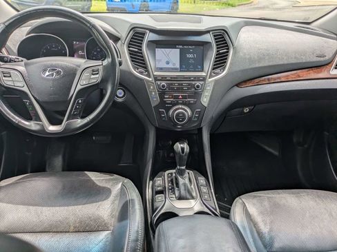 Used 2019 Hyundai Santa Fe XL FWD image 16