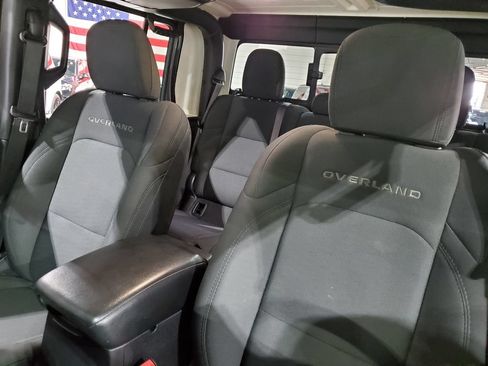 Used 2020 Jeep Gladiator Overland w/ LED Lighting Group AWD/4WD image 37