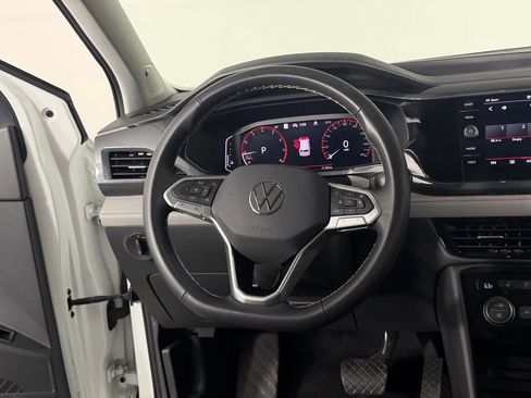 Used 2023 Volkswagen Taos SEL AWD/4WD image 16