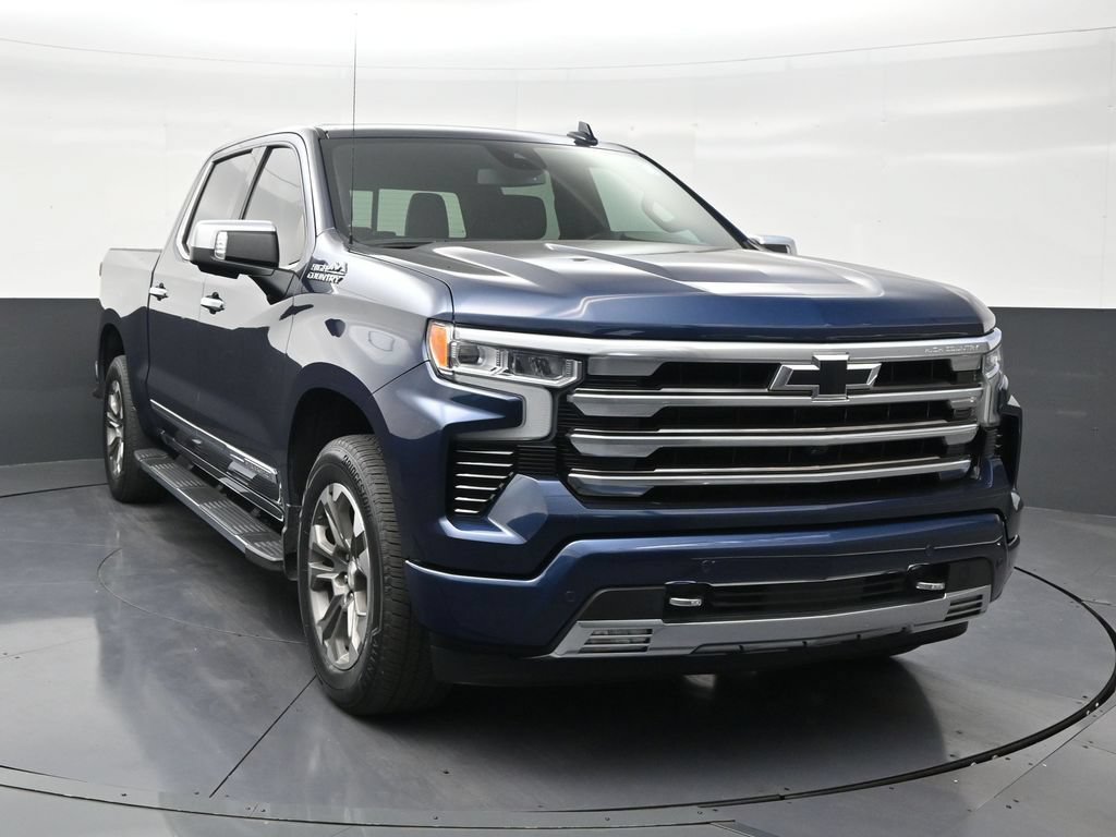 Used 2023 Chevrolet Silverado 1500 High Country w/ High Country Premium Package AWD/4WD image 7