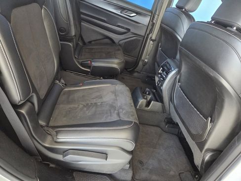 Used 2023 Jeep Grand Cherokee L Laredo image 26