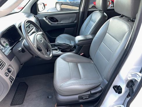 Used 2005 Ford Escape XLT image 6