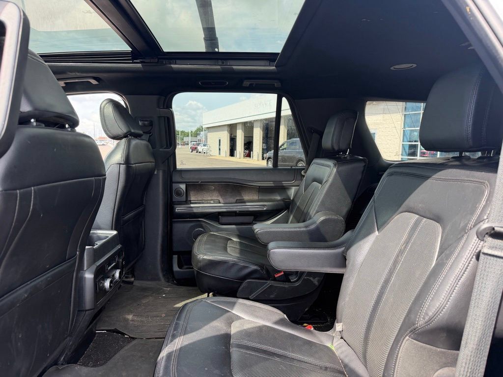 Used 2021 Ford Expedition Limited AWD/4WD image 18