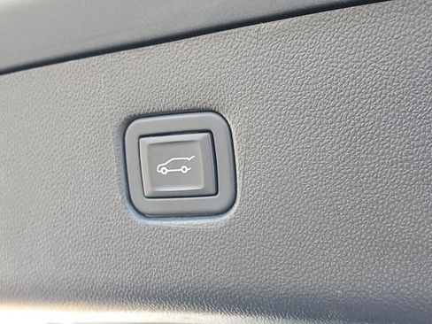 Certified 2024 Chevrolet Blazer RS FWD image 8
