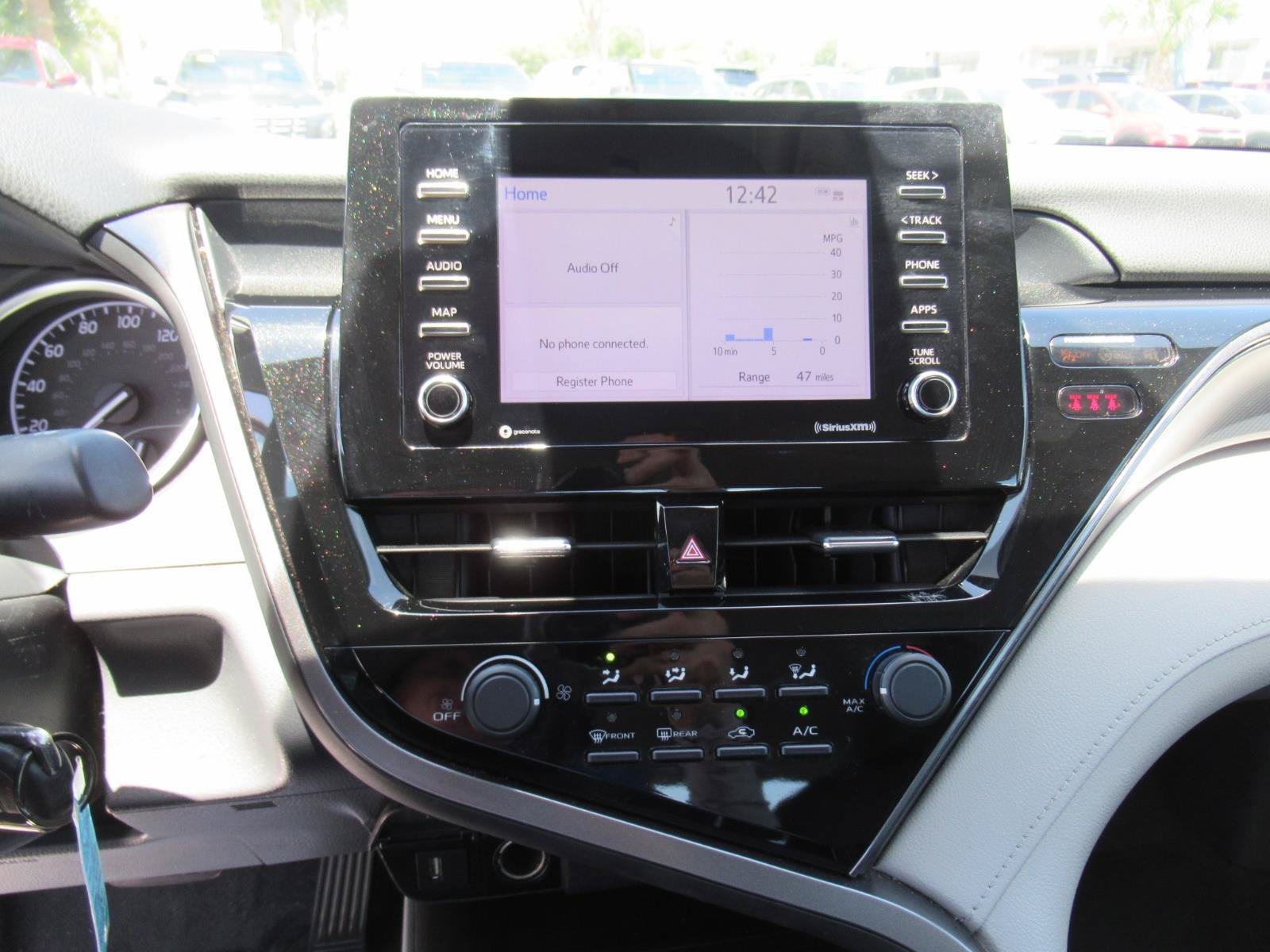 Used 2021 Toyota Camry LE FWD image 26