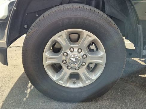 Certified 2025 RAM 2500 Big Horn AWD/4WD image 9