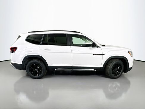 New 2026 Volkswagen Atlas Peak Edition AWD/4WD image 8
