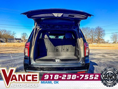 Used 2023 Chevrolet Tahoe LT w/ LT Signature Package image 15