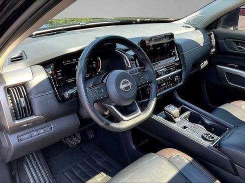 Used 2023 Nissan Pathfinder Platinum AWD/4WD image 20