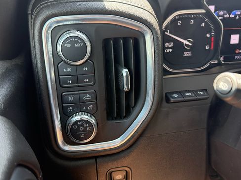 Used 2021 GMC Sierra 1500 Denali w/ Denali Ultimate Package AWD/4WD image 25