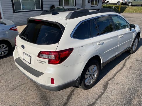 Used 2017 Subaru Outback 2.5i Premium AWD/4WD image 10