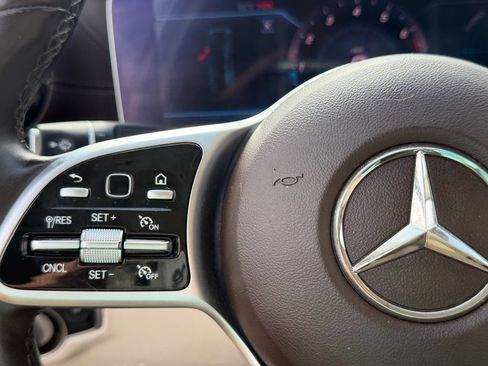 Used 2020 Mercedes-Benz E 350 4MATIC Sedan image 24