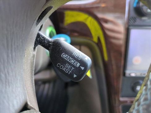 Used 2004 Subaru Outback H6 image 10