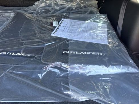 New 2025 Mitsubishi Outlander SEL image 31