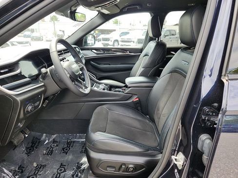 Used 2023 Jeep Grand Cherokee Trailhawk AWD/4WD image 13