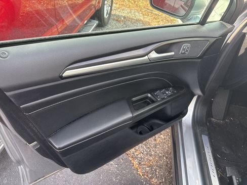 Used 2020 Ford Fusion Titanium image 16