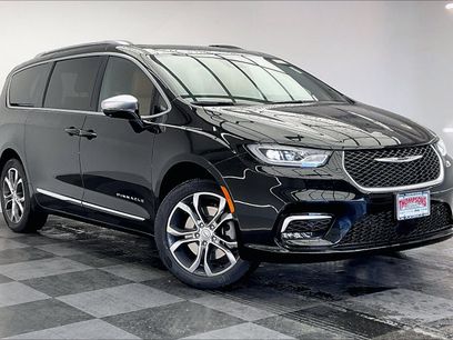 New 2026 Chrysler Pacifica Pinnacle