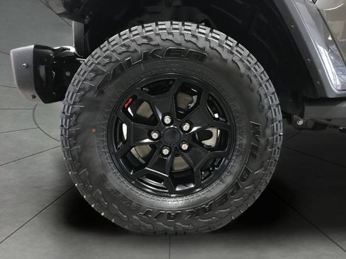 Used 2020 Jeep Gladiator Rubicon image 4