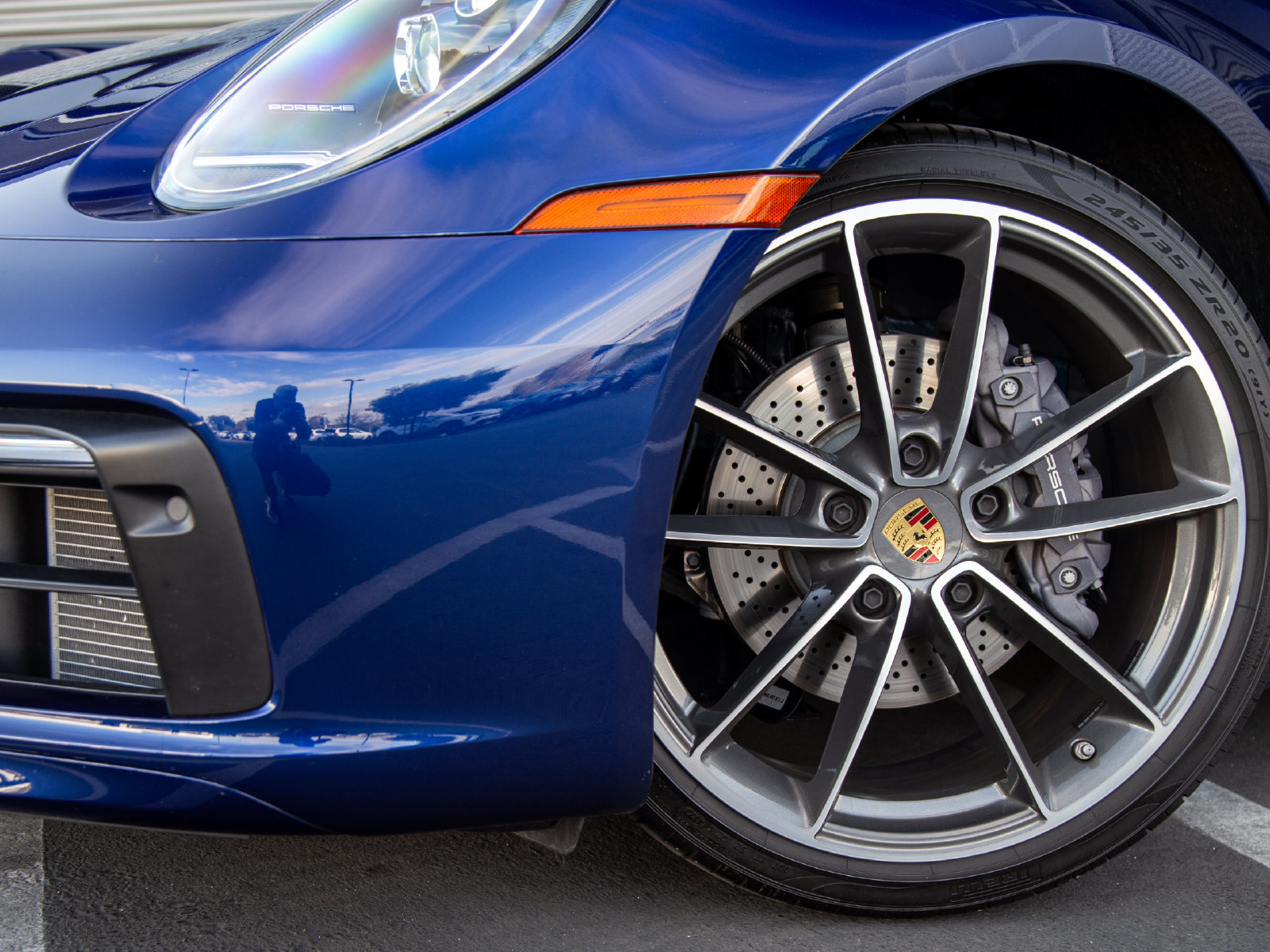 Certified 2024 Porsche 911 Carrera 4 AWD/4WD image 2