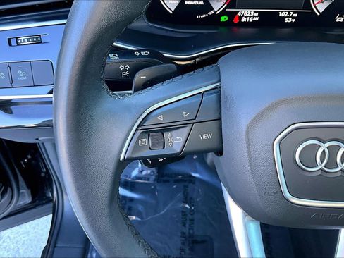Used 2022 Audi Q7 Premium Plus image 24
