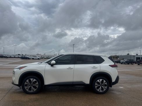 Used 2023 Nissan Rogue SV FWD image 11