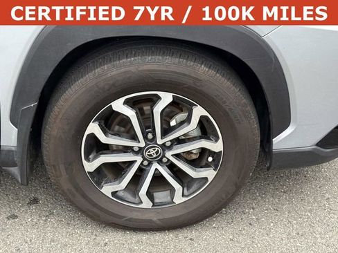 Used 2024 Toyota Corolla Cross AWD Hybrid w/ Moonroof Package image 7