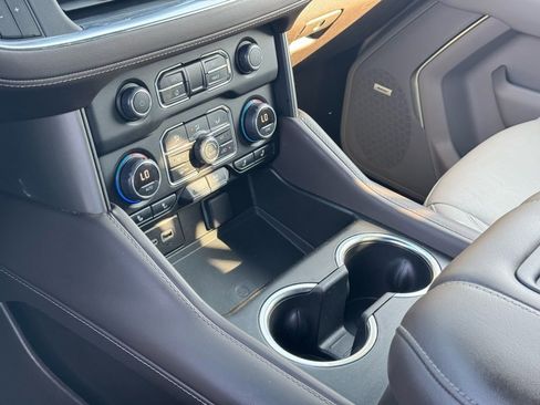 Used 2024 Chevrolet Tahoe LT image 22