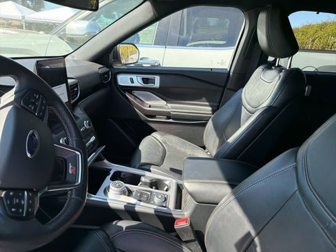 Used 2020 Ford Explorer ST w/ Premium Technology Package image 5