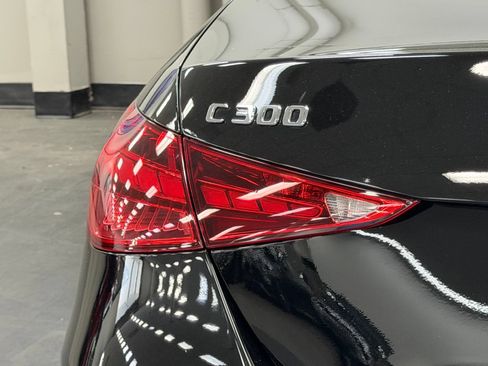 Used 2023 Mercedes-Benz C 300 4MATIC Sedan image 12