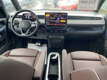 New 2025 Volkswagen ID. Buzz Pro S