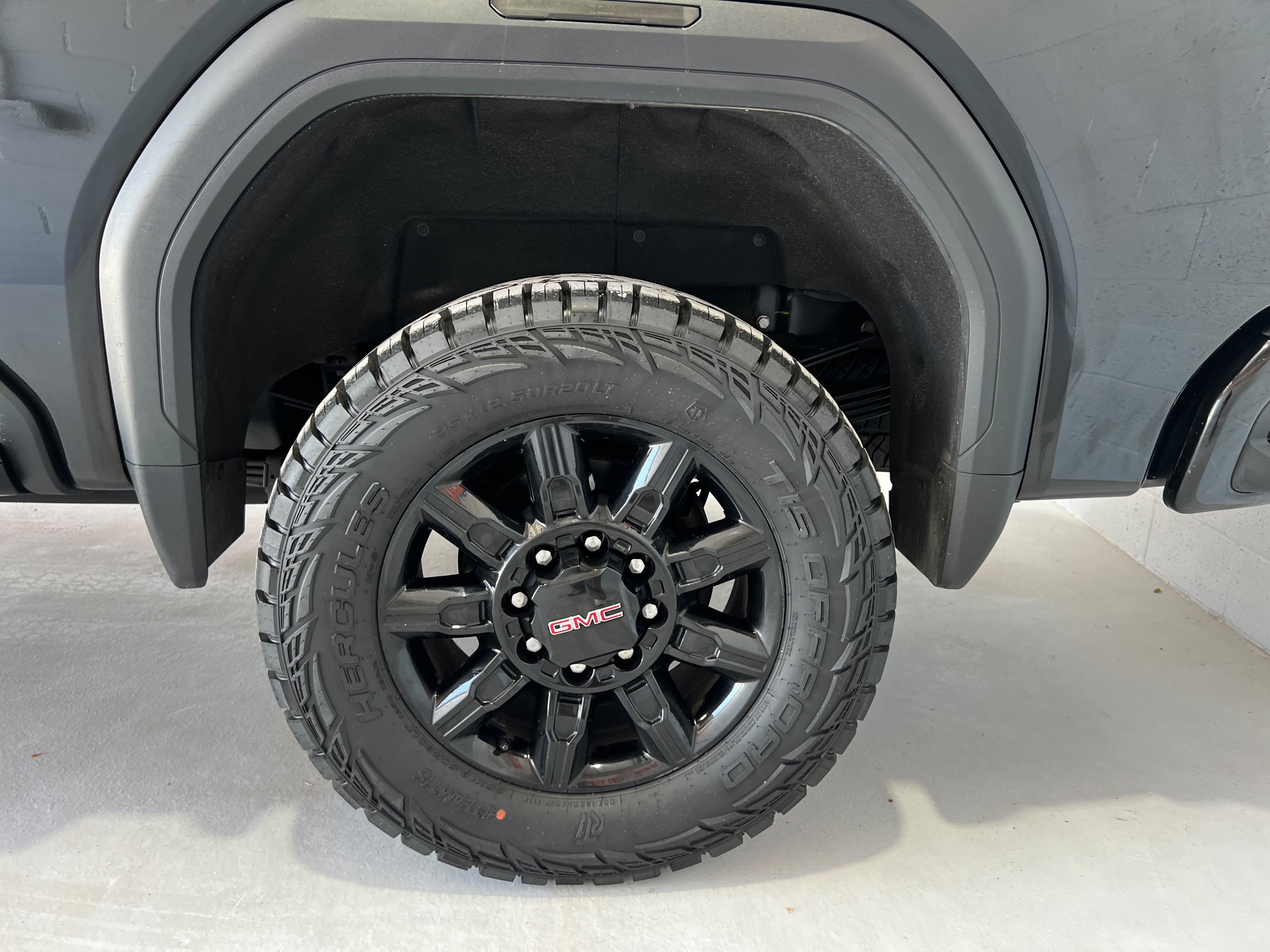 Used 2024 GMC Sierra 2500 AT4 w/ Max Trailering Package AWD/4WD image 9