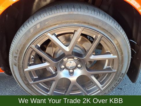 Used 2016 Dodge Challenger R/T Scat Pack RWD image 14