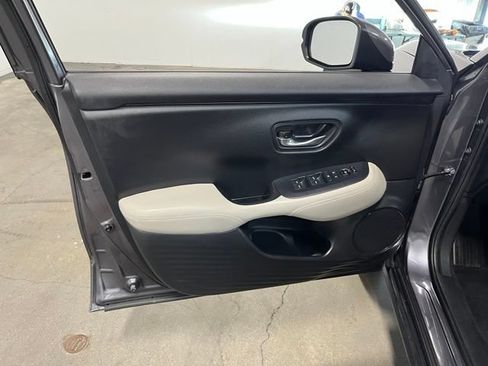 Used 2023 Honda HR-V LX image 24