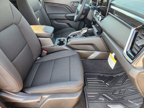 New 2026 GMC Canyon Elevation w/ Convenience Package image 17