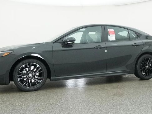 New 2026 Toyota Camry SE FWD image 7