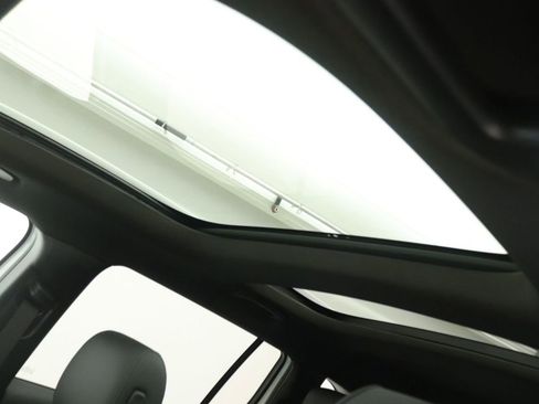 New 2026 Mercedes-Benz GLB 250 image 11