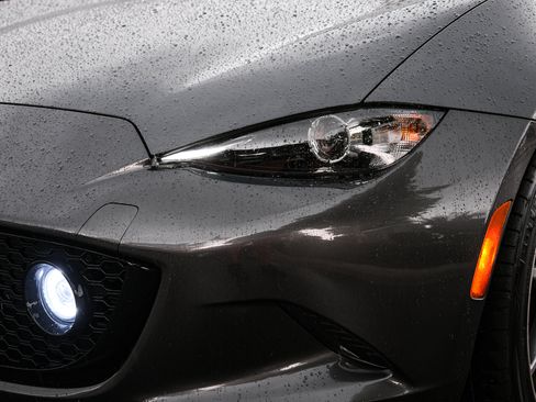 Used 2022 MAZDA MX-5 Miata Grand Touring RWD image 6