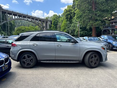 Used 2024 Mercedes-Benz GLE 350 4MATIC image 2