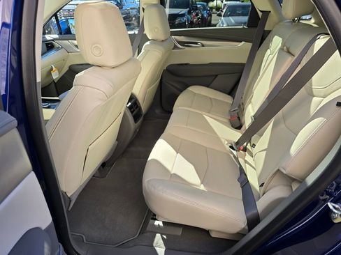 New 2025 Cadillac XT5 Premium Luxury image 17