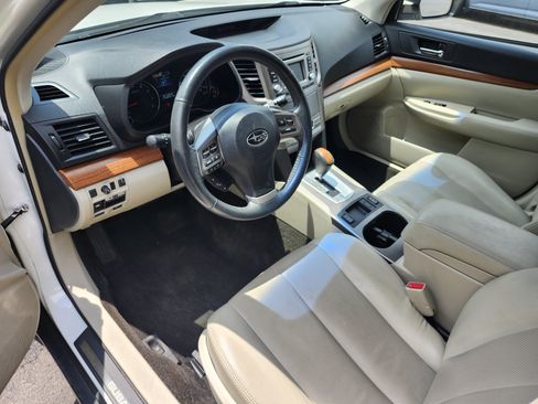 Used 2014 Subaru Outback 2.5i Limited AWD/4WD image 4