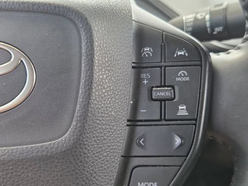 Used 2024 Toyota Prius LE FWD image 30