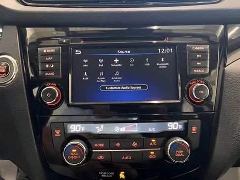 Used 2022 Nissan Rogue Sport SL image 23