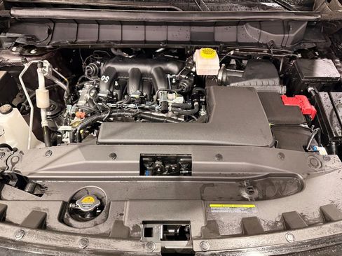 Used 2025 Nissan Pathfinder Platinum w/ Cargo Package image 6