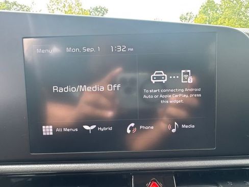 Used 2023 Kia Niro LX image 30